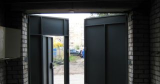 Купить гаражные ворота распашные Дзержинск, цена от 3941 руб.